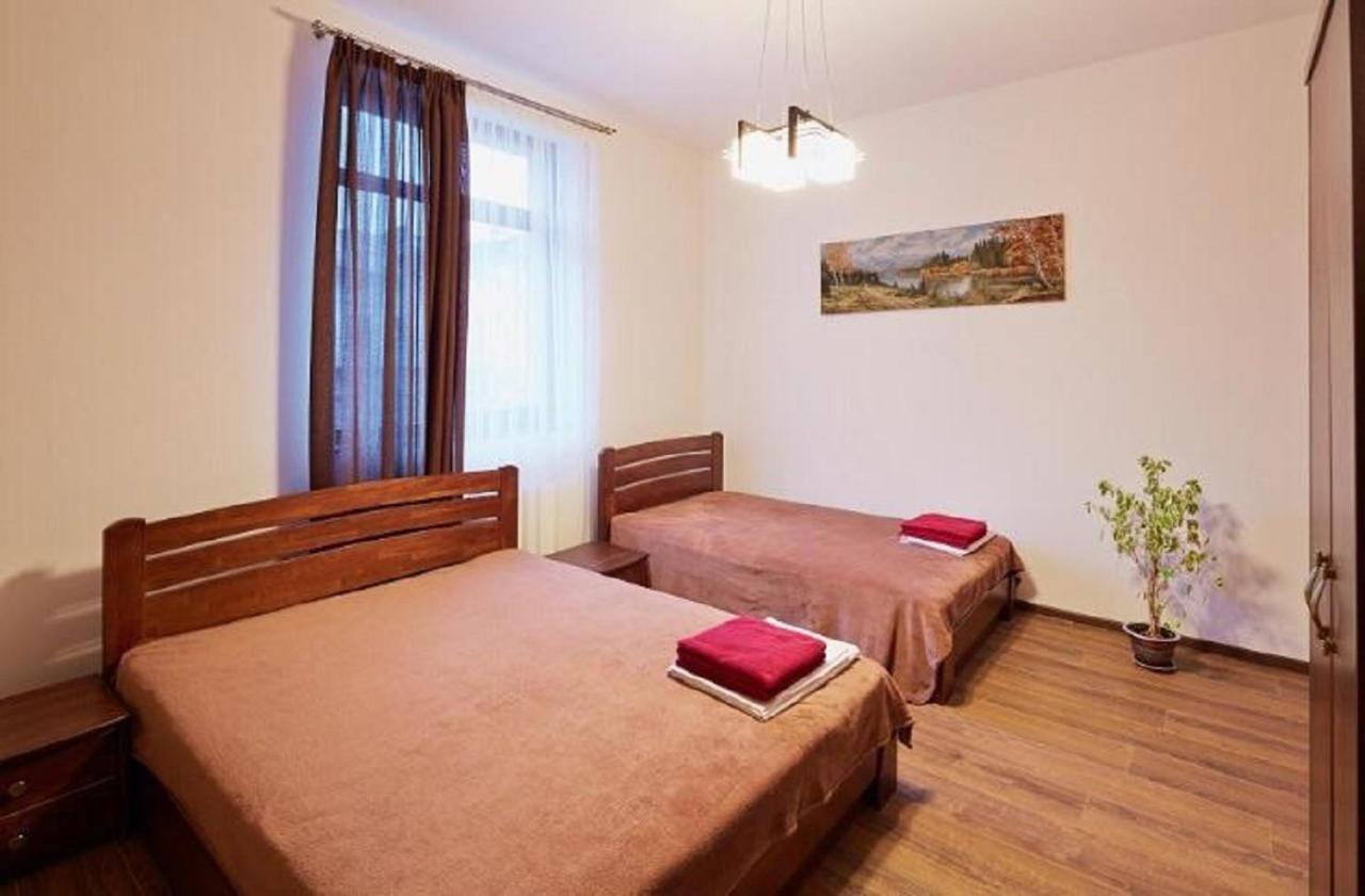 Apartment On Lychakivska Lviv Extérieur photo